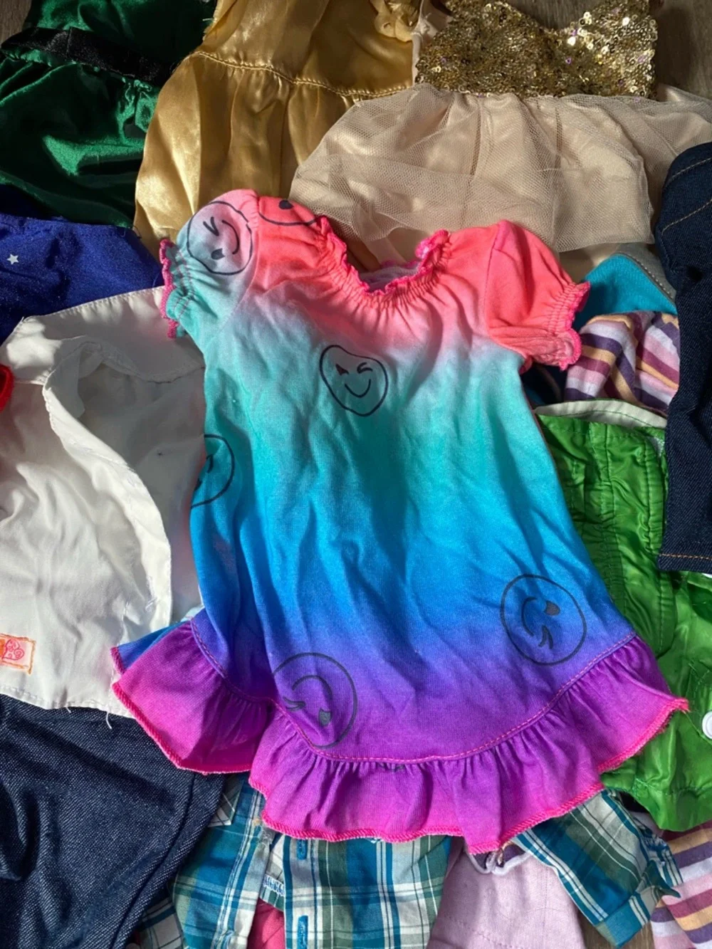 20 Clothing Items AE girl dolls and our generation dolls - bundle #2